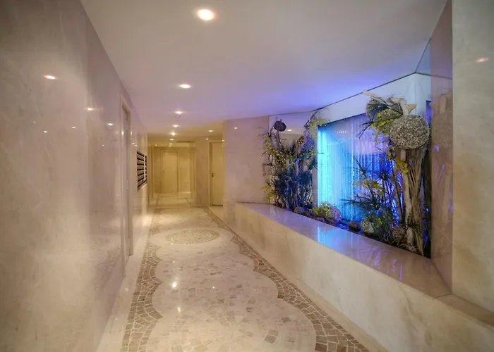 Apartment With Seafront Terrace *