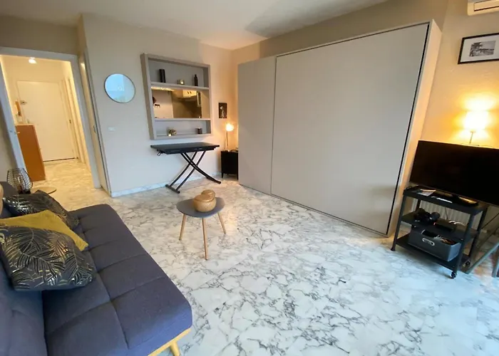 Apartment With Seafront Terrace