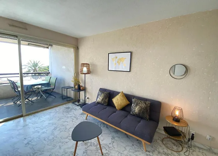 With Seafront Terrace